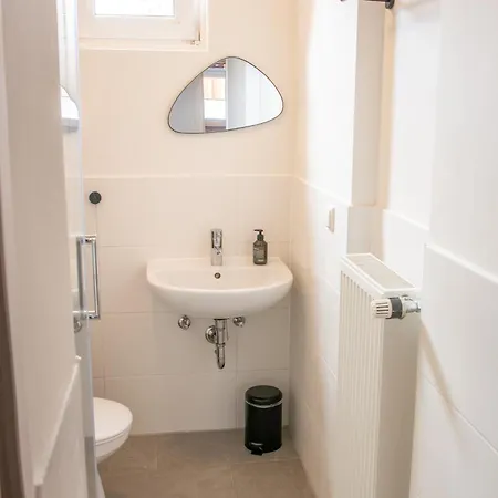 Apartment Schoene Im Herzen Von Mit Eigenem Eingang
