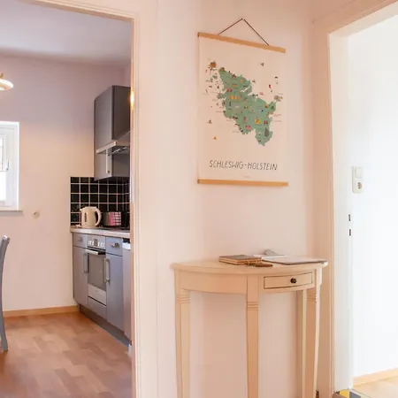 Schoene Im Herzen Von Mit Eigenem Eingang Apartment Itzehoe